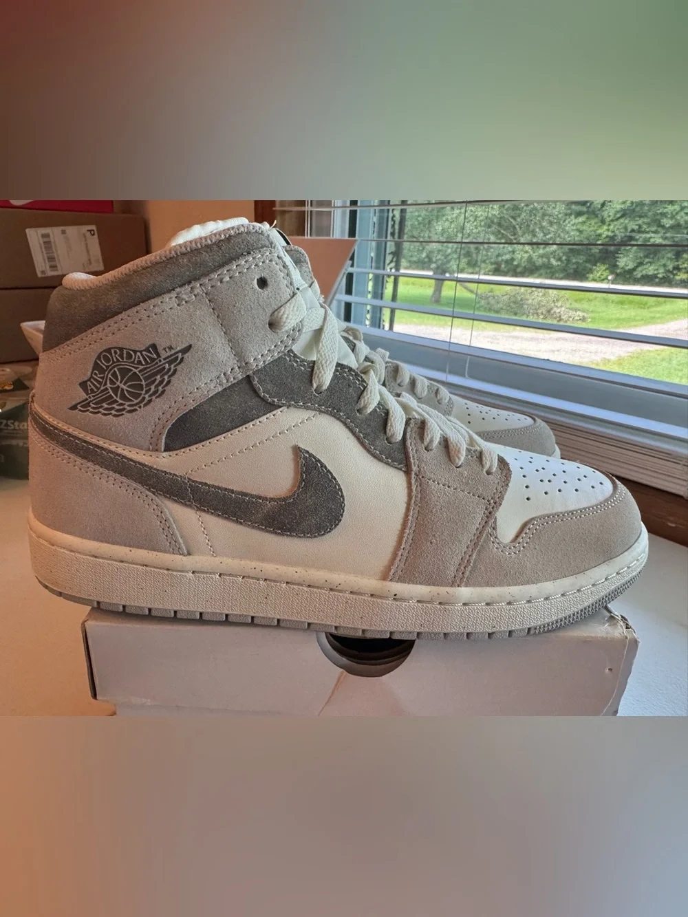 Jordan 1 Mid SE Neutral Grey Sail, Size 9M/10.5W. Brand New/Replacement Box.